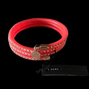 MARC BY MARC JACOBS WOMENS Fluoro Orange Slinky Bangle Bracelet, 2.2'' / NWT